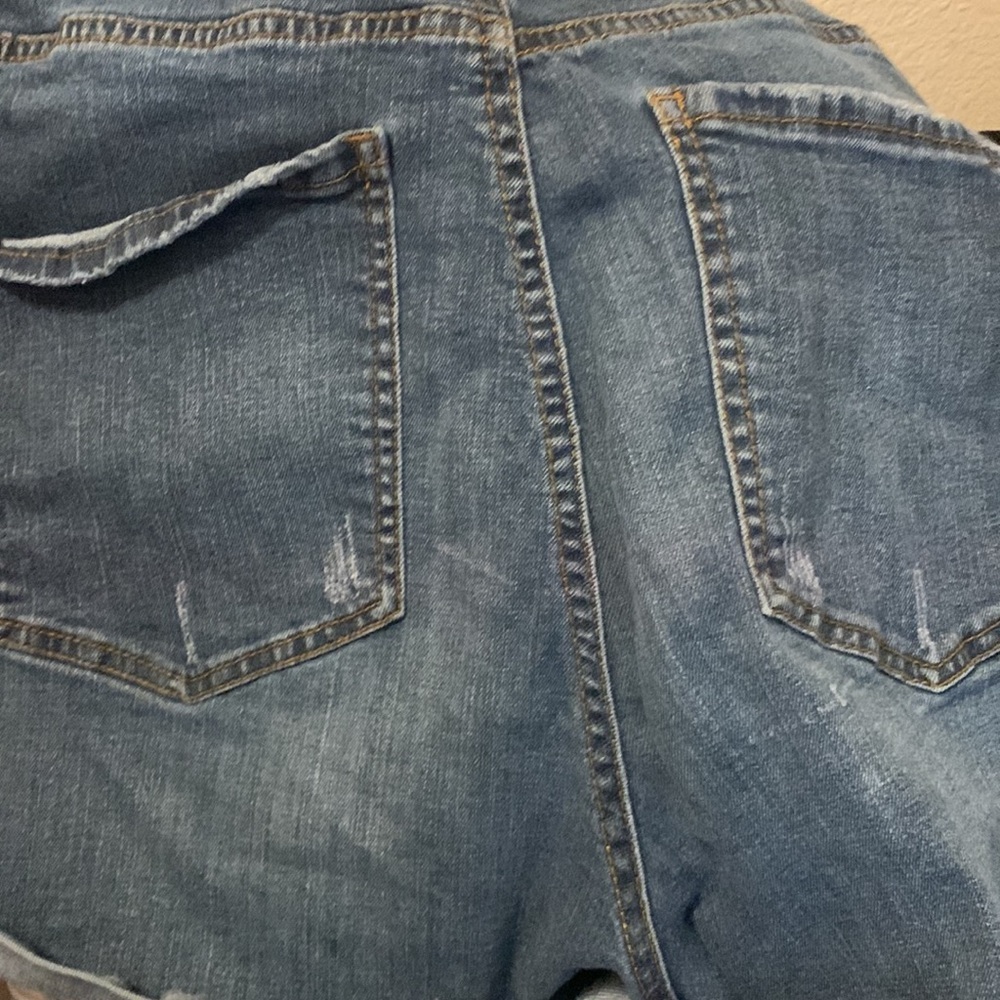 Shorts - Picture 2 of 2